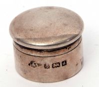 Small Edwardian circular pill box and lid, Birmingham 1903 by Green & Son, 2.5cm diam