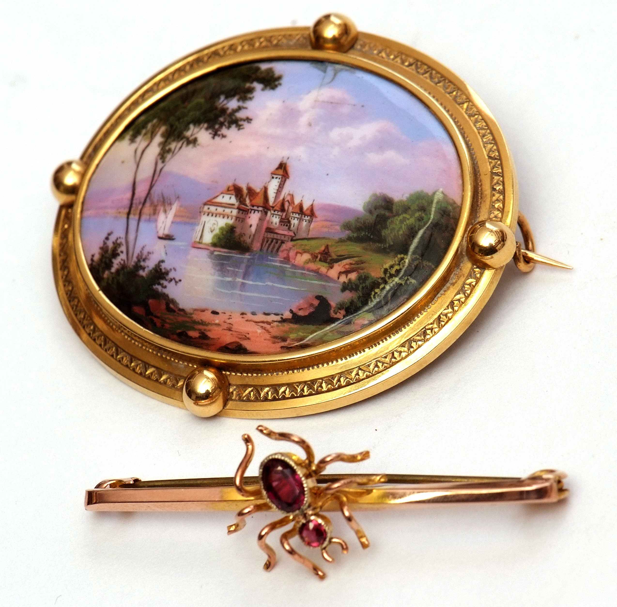 Mixed Lot: antique hand painted oval brooch depicting a lake and chateau, Swiss scene, the verso - Image 2 of 4