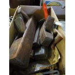 BOX CONTAINING MIXED VINTAGE PLANES, WOOD WORKING TOOLS ETC