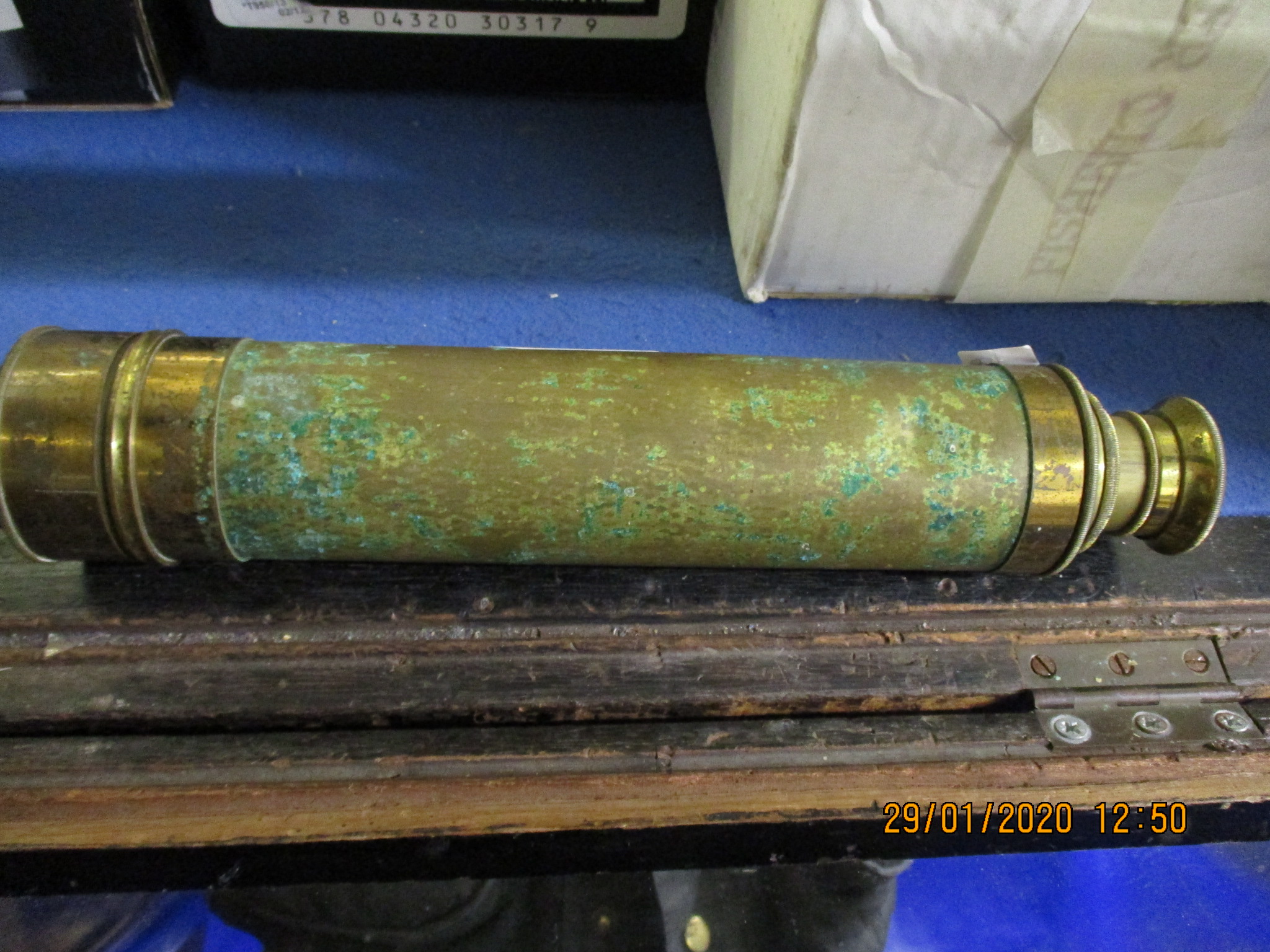 GOOD QUALITY VINTAGE BRASS THREE DRAW TELESCOPE