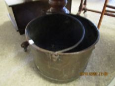 LARGE COPPER BUCKET WITH SWING HANDLE (A/F)