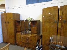 EARLY 20TH CENTURY WALNUT FIVE PIECE BEDROOM SUITE COMPRISING A DOUBLE DOOR WARDROBE, A FURTHER