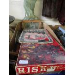 GROUP OF MIXED VINTAGE GAMES, SOLITAIRE, RISK ETC