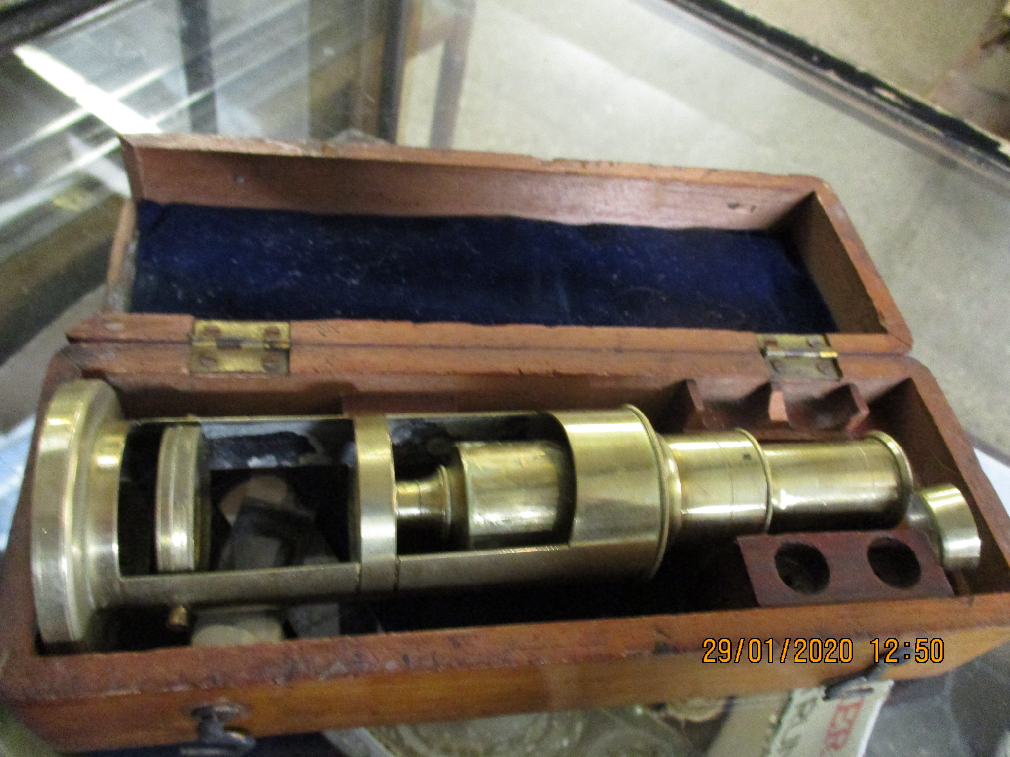 MAHOGANY CASED PART BRASS MICROSCOPE