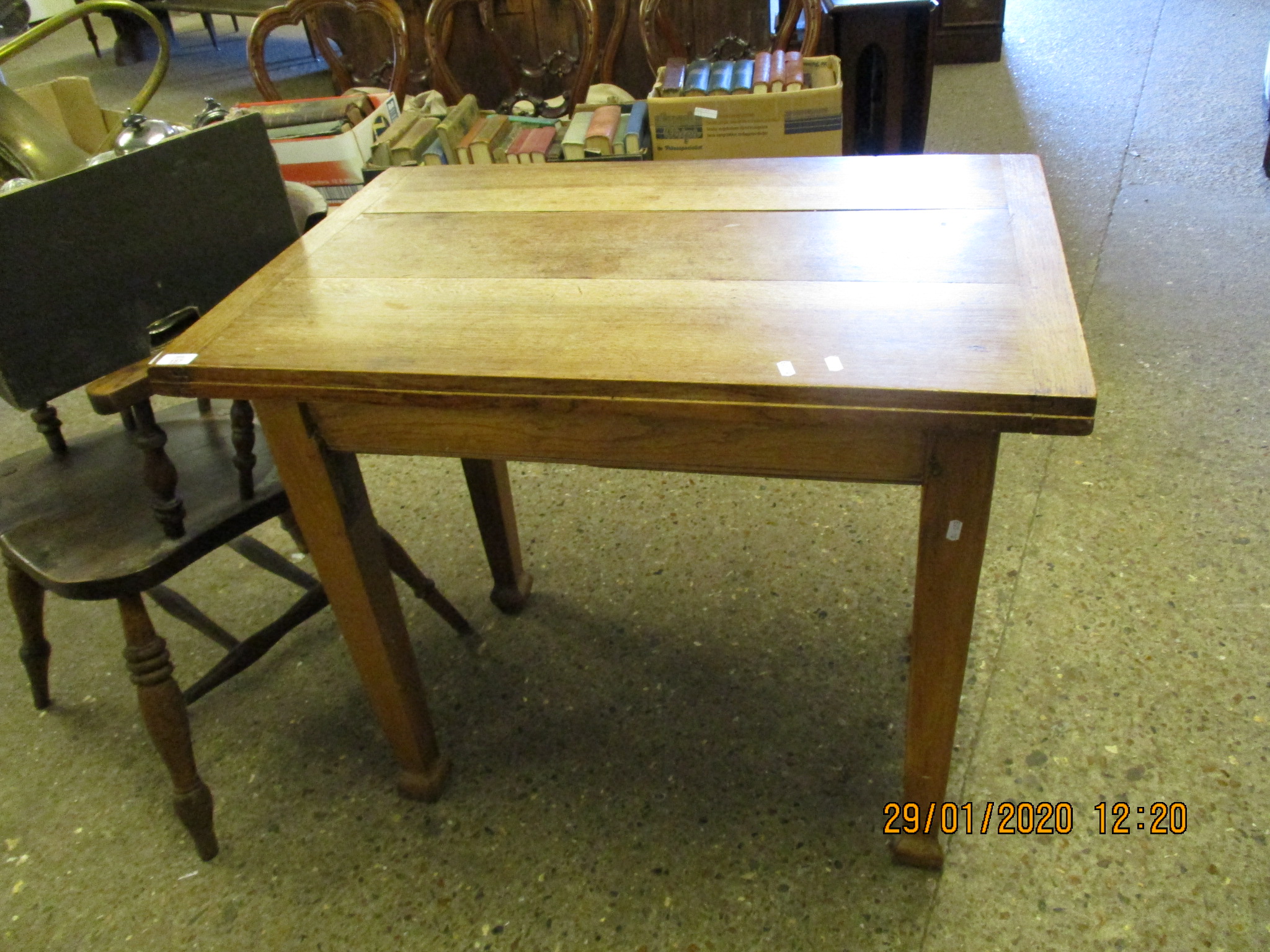 ARTS & CRAFTS OAK FOLD-OVER SIDE TABLE WITH THREE PLANK TOP ON TAPERING SQUARE LEGS