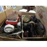 BOX CONTAINING MIXED COSTUME JEWELLERY, METAL WARES ETC