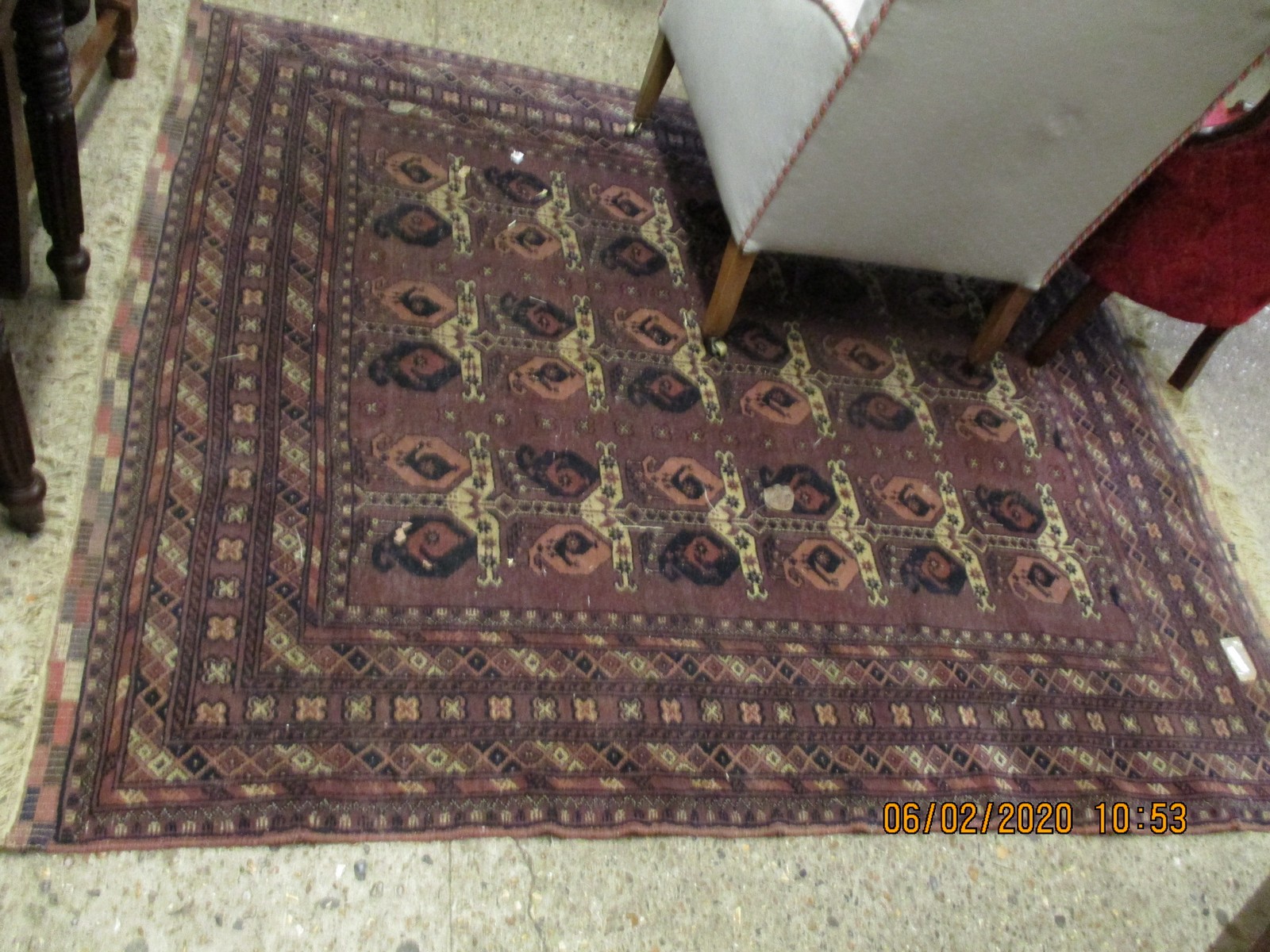 GOOD QUALITY BROWN BOKHARA TYPE CARPET WITH MULTI GULL BORDER