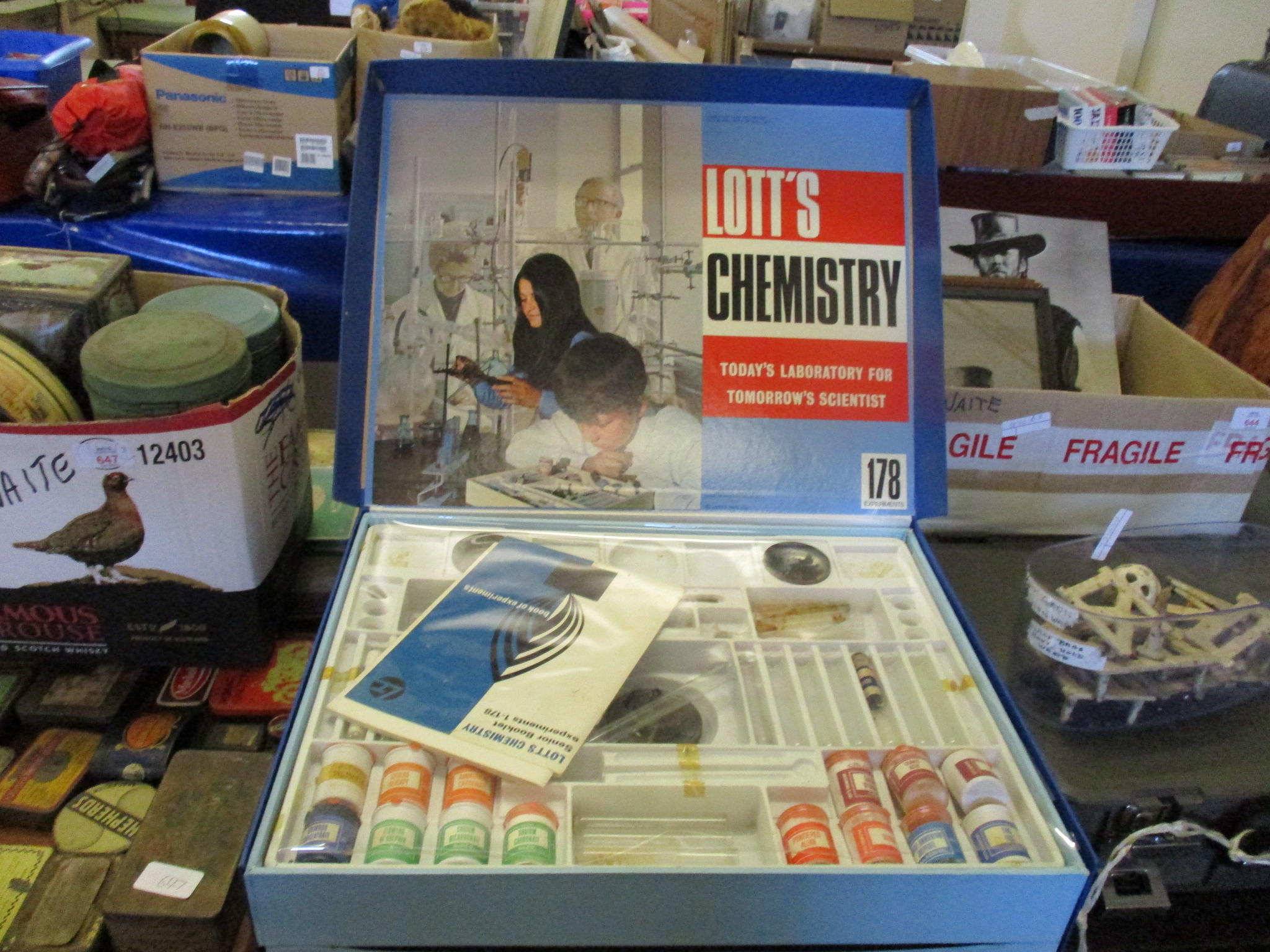 BOXED LOTTS PART CHEMISTRY SET