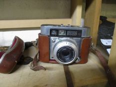 CAMERA COMPUR RAPID CAMERA WITH A STEINHEIL LENS IN LEATHER CARRYING CASE