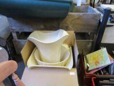 BOX CONTAINING MIXED LAMP SHADES