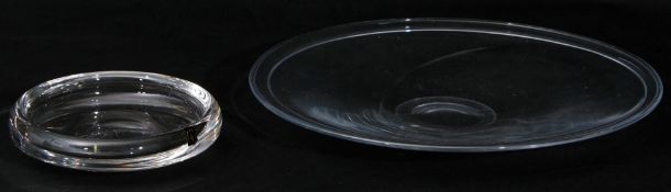 Langham Glass bowl together with a larger glass dish of ovoid shape, the largest 37cm diam (2)