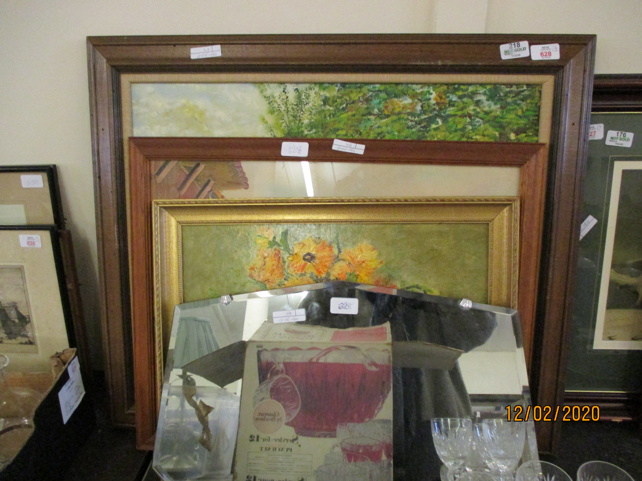 1920S FRAMELESS MIRROR, A JOHN D'OYLY PRINT, A FURTHER OIL ON BOARD OF A VASE OF FLOWERS ETC (4)
