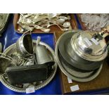 TRAY CONTAINING SILVER PLATED WARES, HALF FLUTED SUGAR BOWL, FISH SERVER ETC AND AN OAK CANTEEN OF