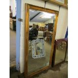 GOOD QUALITY REPRODUCTION LARGE RECTANGULAR GILT FRAMED WALL MIRROR WITH BEVELLED GLASS