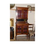 LATE 19TH CENTURY MAHOGANY SIDE CABINET WITH GLAZED TOP AND BOTTOM AND CENTRAL MIRROR