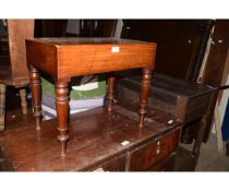 VICTORIAN MAHOGANY BIDET WITH PORCELAIN LINER