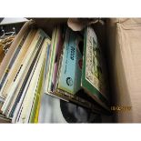 BOX VARIOUS CLASSICAL VINYL RECORDS