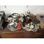 QUANTITY OF MIXED SILVER PLATED WARES, BOWLS, SALVERS, TWO-HANDLED TRAYS ETC