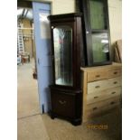 REPRODUCTION MAHOGANY FLOOR STANDING CORNER CUPBOARD