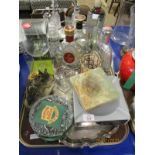 TRAY CONTAINING A SODA SIPHON, PLATED MOUNTED CRUET, VARIOUS VINTAGE AND OTHER BOTTLES, PLATED