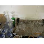 BOX CONTAINING DRINKING GLASSES