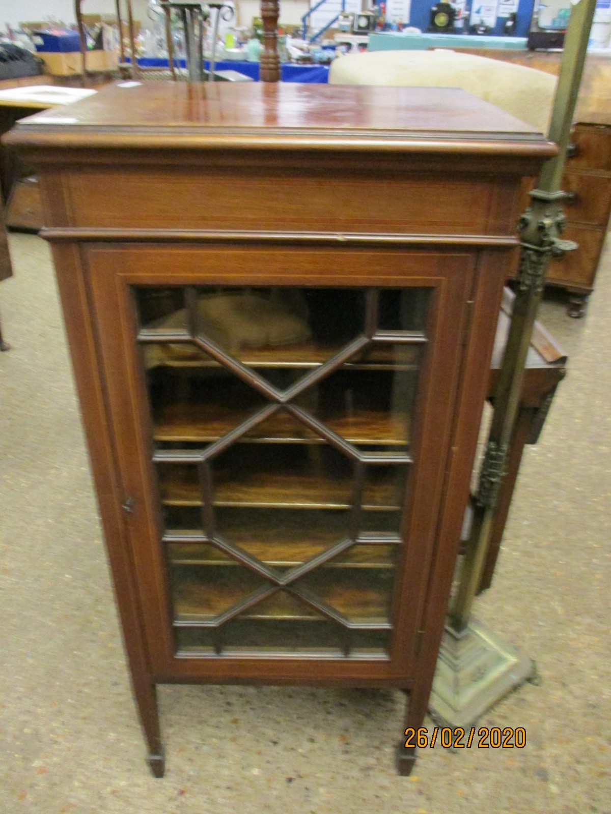 EDWARDIAN MAHOGANY SIDE CABINET WITH ASTRAGAL GLAZED DOOR