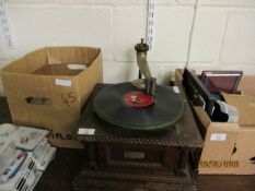 W NEWTON & CO GRAMOPHONE WITH PRESSED BRASS HORN AND A QUANTITY OF 78RPM RECORDS