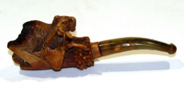 Vintage Meerschaum cheroot holder, the bowl in the form of a dog carrying a game bag, 11cm long