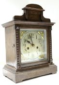 Early 20th century oak cased mantel clock, 25cm wide