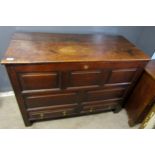 18th century oak blanket box with planked top and panelled front, 123cm wide