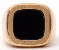 14K stamped gent's signet ring with square black onyx panel, size R/S, gross weight 11.6g