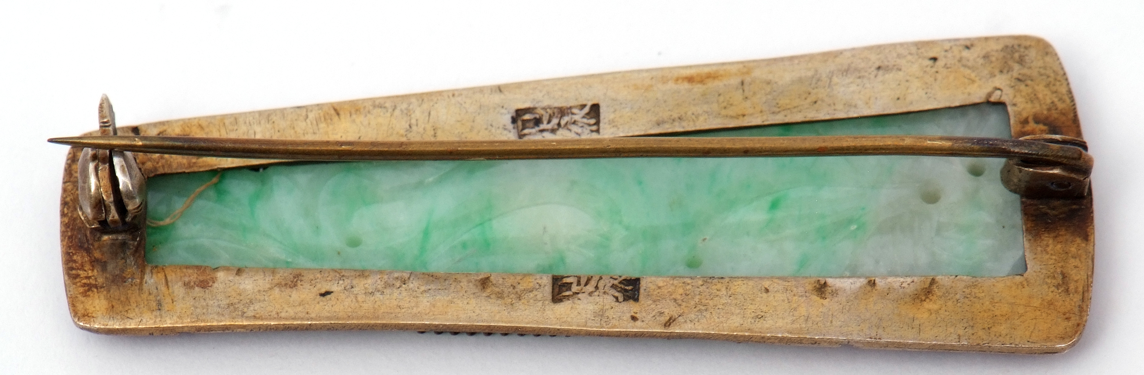 Antique Chinese carved jade brooch, the elongated shaped panel carved with a foliate and squirrel - Image 3 of 4