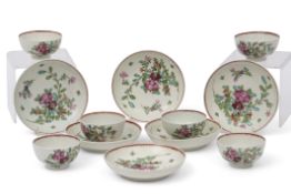 Group of 18th century Lowestoft porcelain tea bowls and saucers, set of six, all with polychrome