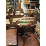 TEAK FREE STANDING TABLE TOP BOOK STAND, A FURTHER REPRODUCTION MAHOGANY AND GREEN LEATHER INSET