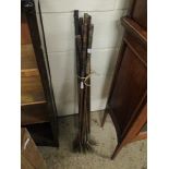 BUNDLE OF HICKORY SHAFTED GOLF CLUBS