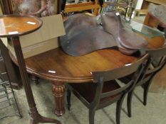 19TH CENTURY MAHOGANY OVAL EXTENDING DINING TABLE ON REEDED LEGS, RAISED ON PORCELAIN CASTERS (