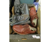 BOX CONTAINING GENT'S SHOES