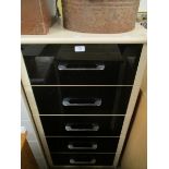 BEECHWOOD EFFECT AND BLACK GLOSS FRONTED FIVE DRAWER PILLAR CHEST WITH CHROMIUM HANDLES