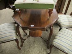 EDWARDIAN WALNUT OCCASIONAL TABLE WITH SHAPED HEXAGONAL FORM ON FOUR CARVED AND SHAPED LEGS