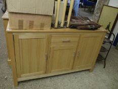 BEECHWOOD FRAMED SIDEBOARD WITH THREE CUPBOARD DOORS WITH SINGLE DRAWER CENTRALLY