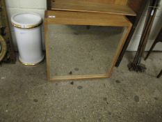 OAK MIRRORED DOOR BATHROOM CABINET