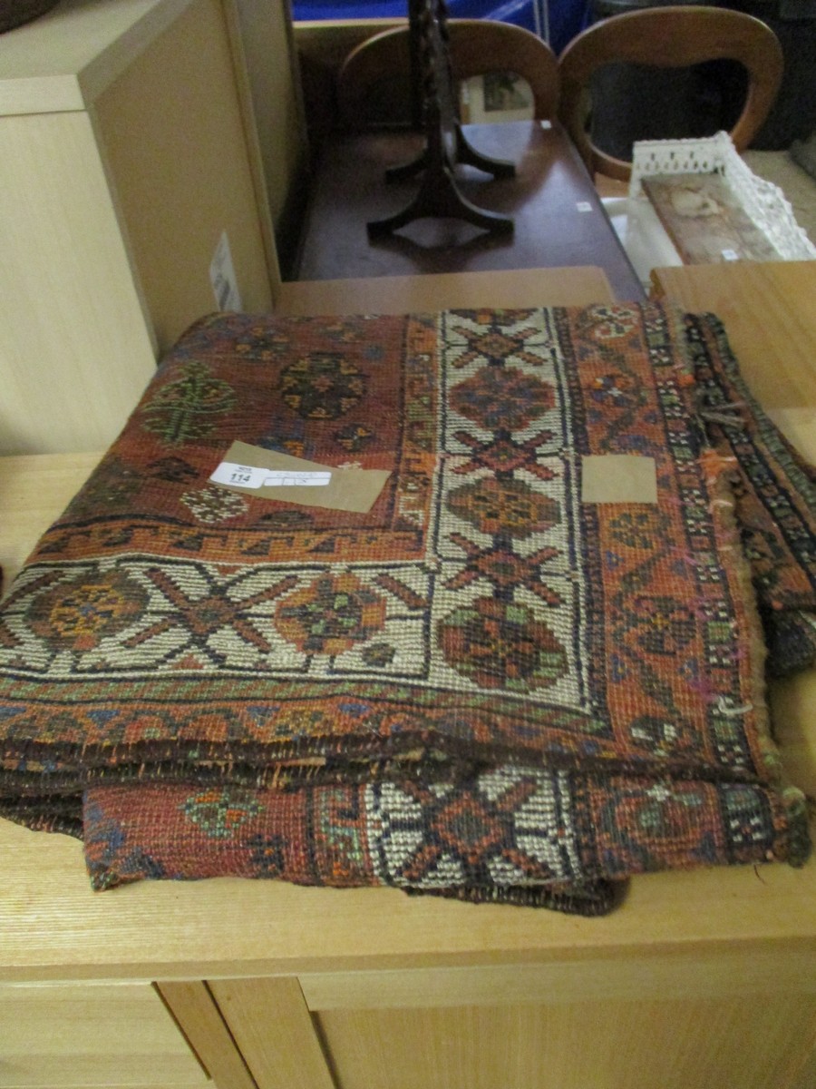 GOOD QUALITY BOKHARA TYPE FLOOR RUG WITH GEOMETRIC DESIGNS, PREDOMINANTLY IN RED, ORANGE AND CREAM