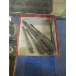BOX CONTAINING VINTAGE SCREWDRIVERS