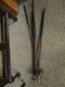 BUNDLE OF HICKORY SHAFTED GOLF CLUBS TO INCLUDE PUTTERS ETC