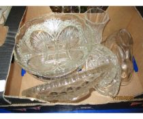 BOX OF GLASS JELLY MOULD, GLASS DISHES ETC