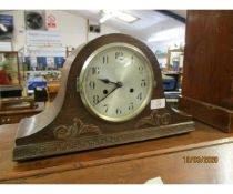 OAK FRAMED EARLY 20TH CENTURY MANTEL CLOCK