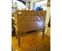 VINTAGE SEWING BOX