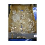 BOX OF VARIOUS BRANDY BALLOONS AND DRINKING GLASSES