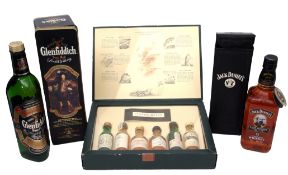 Glenfiddich Pure Malt Scotch Whisky (Clans of the Highlands of Scotland Series) "Clan Murray", in