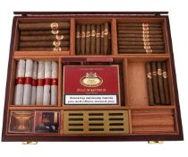 Late 20th century humidor case containing collection of various Dutch cigars by P G C Hagenius and